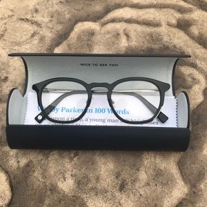 Tate in Jet Black with Gold